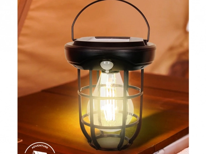 Lampa solară cu senzor de apus și mișcare