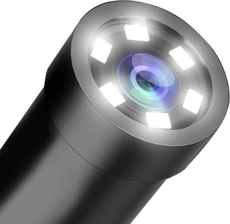 Detaliu Full HD și iluminare LED puternică