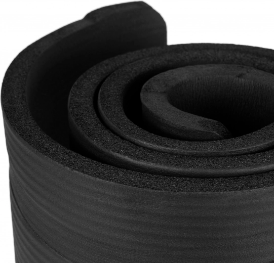 Amortizare și confort datorită spumei NBR de 1,5 cm