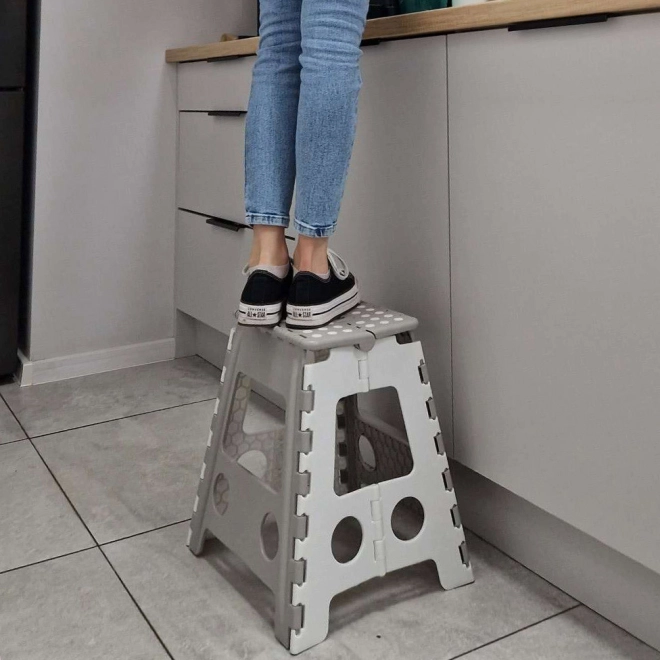 Acces facil datorită înălțimii de 39 cm