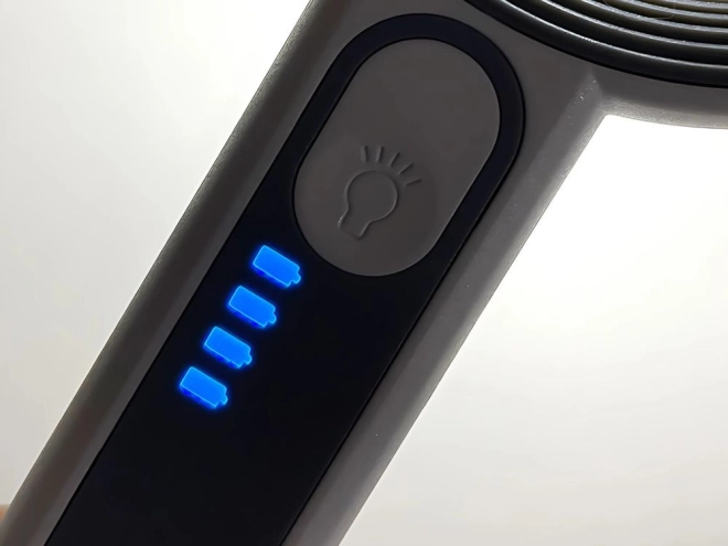 Lupă iluminată pentru citit cu lumină LED