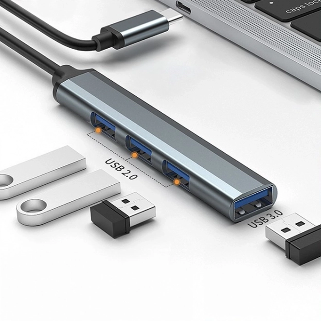 Hub USB-C 4 în 1 de la Qoltec