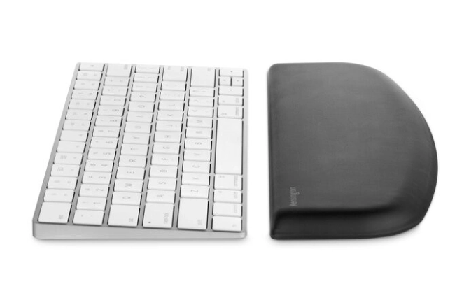 Pernă ergonomică pentru tastatură Kensington ErgoSoft neagră
