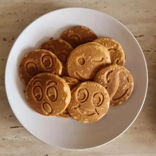 Tigaie pentru ouă și clătite cu emoticoane Ruhhy
