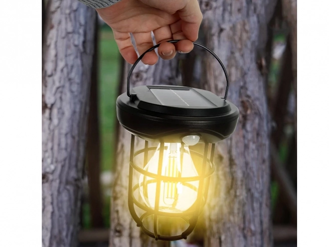 Lampa solară cu senzor de apus și mișcare