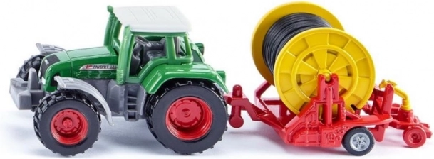 Tractor cu pulverizator