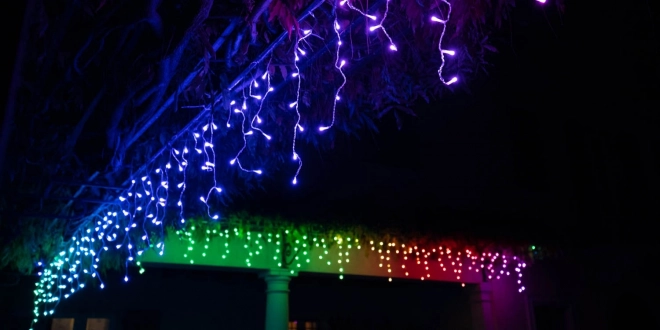 Luminile inteligente sicle Twinkly 190 RGBW LED