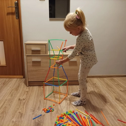 Distractiv și educativ