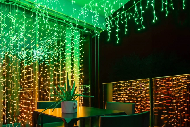 Luminile inteligente sicle Twinkly 190 RGBW LED