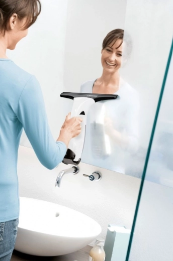 Uscare rapidă a oglinzilor și cabinelor de duș