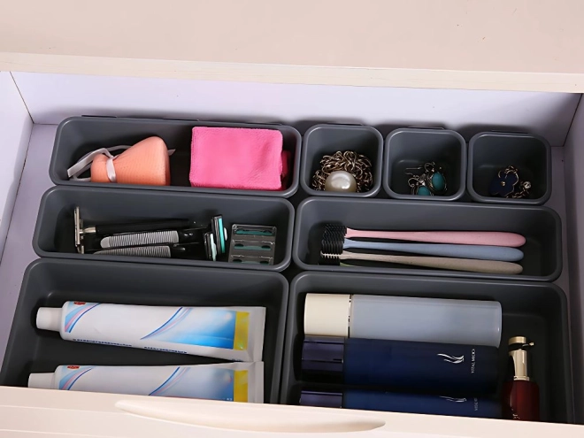 Set de organizatoare din plastic pentru obiecte mici