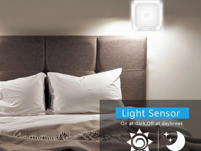 Lumină de noapte LED autocolantă cu detector de mișcare