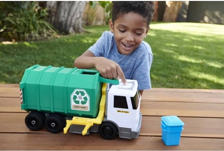 Dimensiune 38 cm și construcție rezistentă pentru multă distracție