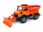 Bruder Mercedes-Benz Unimog răspânditor cu lamă de zăpadă