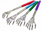 Scărpinător telescopic pentru spate